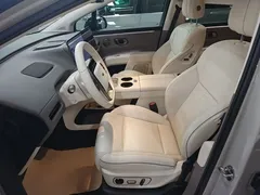 2025 Li Auto i8 Standard — фото 15