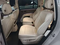 2025 Li Auto i8 Standard — фото 17