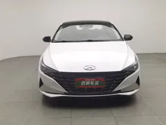 2022 Hyundai Elantra 1.5L CVT LUX Premium, белый — фото 3