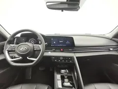 2022 Hyundai Elantra 1.5L CVT LUX Premium, белый — фото 5