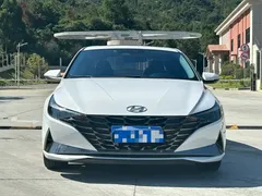 2021 Hyundai Elantra 1.5L CVT LUX Premium, белый — фото 2