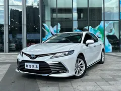 2023 Toyota Camry 2.0G Luxury, белый — фото 1