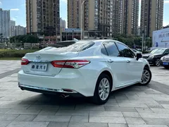 2023 Toyota Camry 2.0G Luxury, белый — фото 7