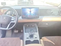 2025 BYD Song Pro 2nd Gen Smart Driving DM-i PHEV 75km Leading, белый — фото 16