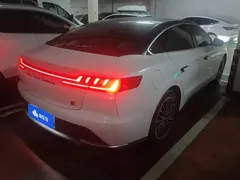 2020 BYD Han EV Long Range Luxury, белый — фото 3