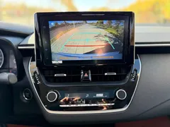2021 Toyota Corolla TNGA 1.5L CVT Elite, белый — фото 7