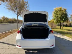 2021 Toyota Corolla TNGA 1.5L CVT Elite, белый — фото 20