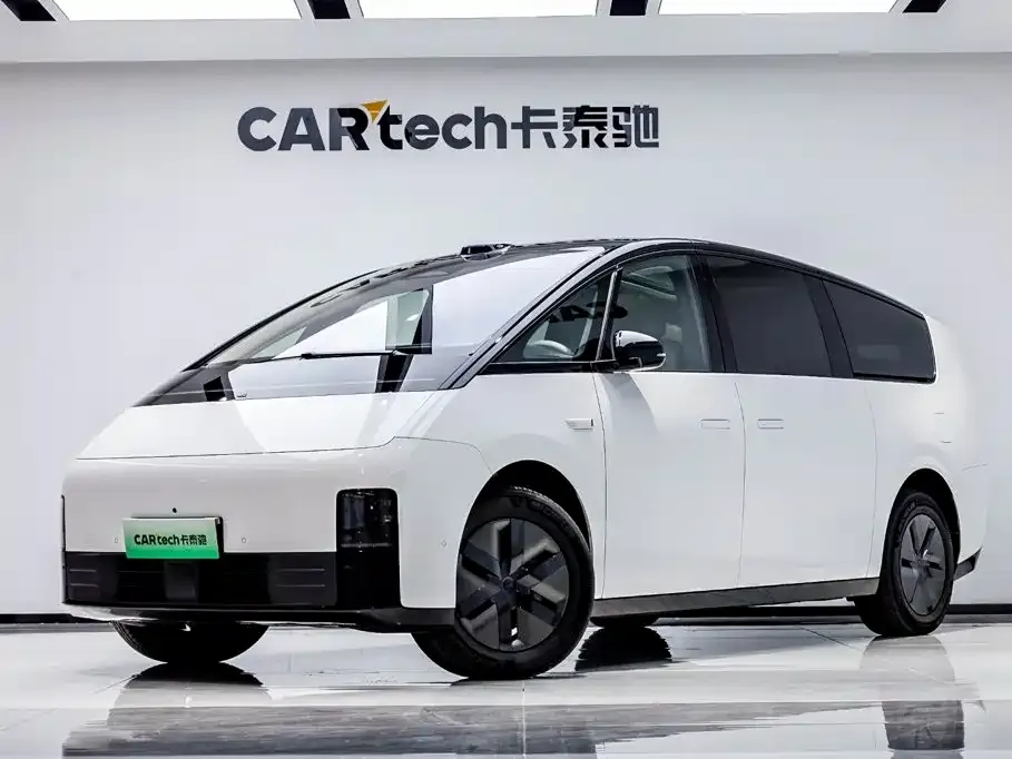 2025 Li Auto MEGA Ultra Smart Refresh