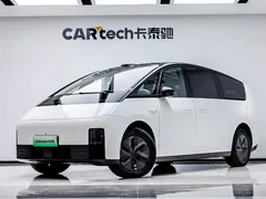 2025 Li Auto MEGA Ultra Smart Refresh, белый — фото 1