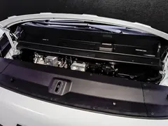 2025 Li Auto MEGA Ultra Smart Refresh, белый — фото 36