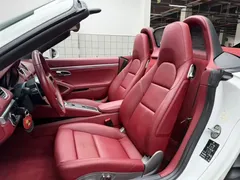 2020 Porsche 718 Boxster 2.0T, белый — фото 13