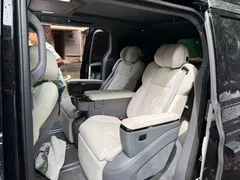 2024 Zeekr 009 6-Seat Executive 4WD 108kWh, чёрный — фото 7
