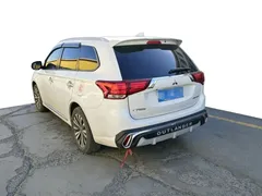 2021 Mitsubishi Outlander 2.0L 2WD 5-seat, белый — фото 3