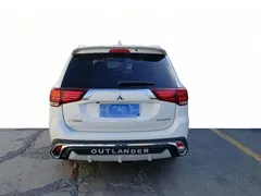 2021 Mitsubishi Outlander 2.0L 2WD 5-seat, белый — фото 5