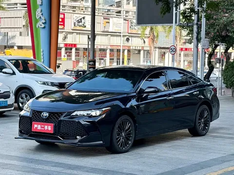 2019 Toyota Avalon Hybrid 2.5L Luxury