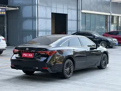 2019 Toyota Avalon Hybrid 2.5L Luxury, чёрный — фото 9