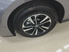 2025 BYD Qin PLUS DM-i PHEV 120KM — фото 25