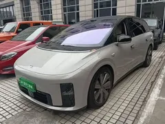 2025 Li Auto i8 Standard — фото 2