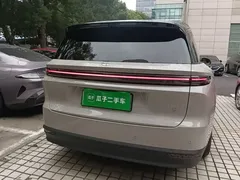 2025 Li Auto i8 Standard — фото 6