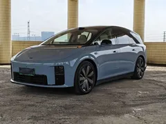 2025 Li Auto i8 Standard, синий — фото 1