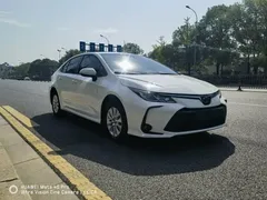2021 Toyota Corolla 1.2T S-CVT Pioneer, белый — фото 3