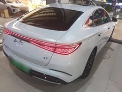 2023 BYD Seal PHEV 1.5L 121km Premium, белый — фото 7