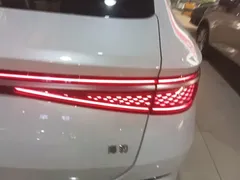 2023 BYD Seal PHEV 1.5L 121km Premium, белый — фото 8