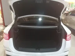 2023 BYD Seal PHEV 1.5L 121km Premium, белый — фото 19