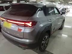 2021 Changan CS35 PLUS 1.4T DCT Luxury — фото 7