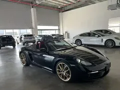 2022 Porsche 718 Spyder 2.0T, чёрный — фото 2