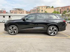 2023 Audi Q6 45 TFSI quattro Qiyun Light Feiqi Package, чёрный — фото 4