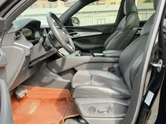 2023 Audi Q6 45 TFSI quattro Qiyun Light Feiqi Package, чёрный — фото 8