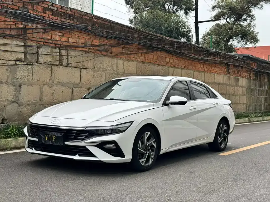 2022 Hyundai Elantra 1.5L CVT GLX Elite