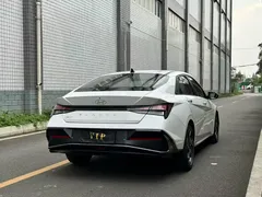 2022 Hyundai Elantra 1.5L CVT GLX Elite, белый — фото 9
