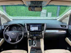 2021 Toyota Alphard Hybrid 2.5L Premium, чёрный — фото 18