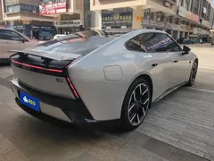 2025 Xpeng P7 702 Long Range Ultra — фото 3