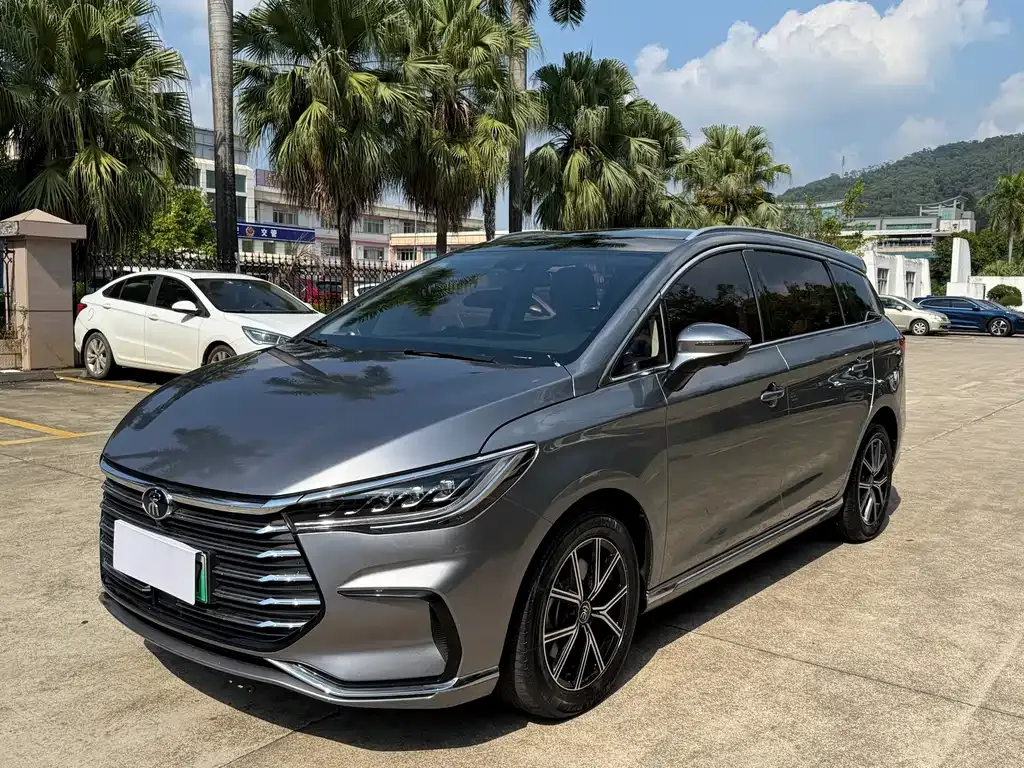 2022 BYD Song Max DM-i PHEV 105km Flagship