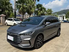 2022 BYD Song Max DM-i PHEV 105km Flagship — фото 1