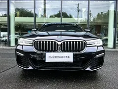 2023 BMW 5 Series 530Li Leading M Sport Package, чёрный — фото 4