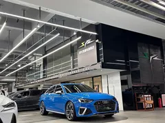 2020 Audi S4 3.0TFSI, синий — фото 1