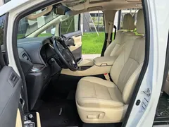 2021 Toyota Alphard Hybrid 2.5L Premium, белый — фото 8