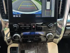 2021 Toyota Alphard Hybrid 2.5L Premium, белый — фото 31
