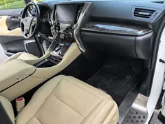 2021 Toyota Alphard Hybrid 2.5L Premium, белый — фото 37