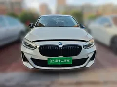 2021 BMW 1 Series 120i M Sport Night Edition, белый — фото 2