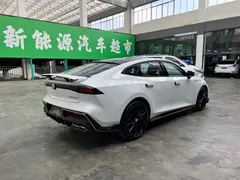 2023 Changan UNI-V 1.5T Sport, белый — фото 8