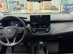 2023 Toyota Corolla 1.8L Hybrid Elite, белый — фото 7