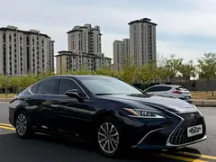 2021 Lexus ES 300h Excellence, синий — фото 3