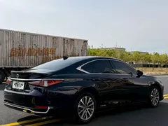 2021 Lexus ES 300h Excellence, синий — фото 7