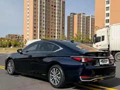 2021 Lexus ES 300h Excellence, синий — фото 9