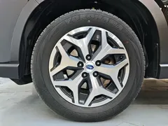 2022 Subaru Forester 2.0i AWD Luxury, чёрный — фото 2